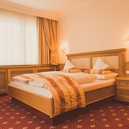 Gartenhotel Maria Theresia Hall in Tirol Eksteriør billede